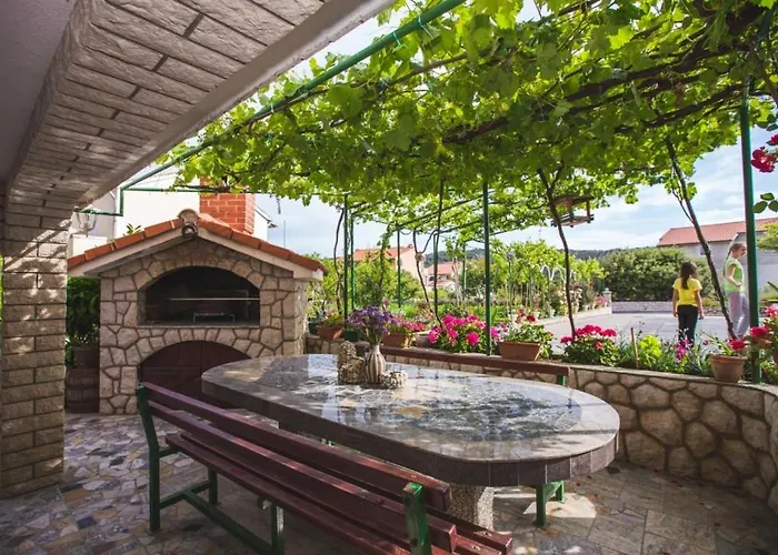 In With Balcony, Air Conditioning, Wifi, Washing Machine 4886-3 Apartmán *