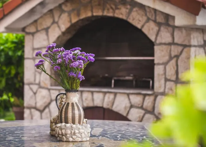 In With Balcony, Air Conditioning, Wifi, Washing Machine 4886-3 Apartamento